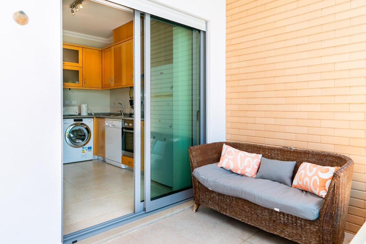 Sunny Villa Facing The Swimming Pool Fontainhas  Exterior photo